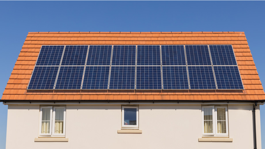 23. Installering av solceller pa╠e villa